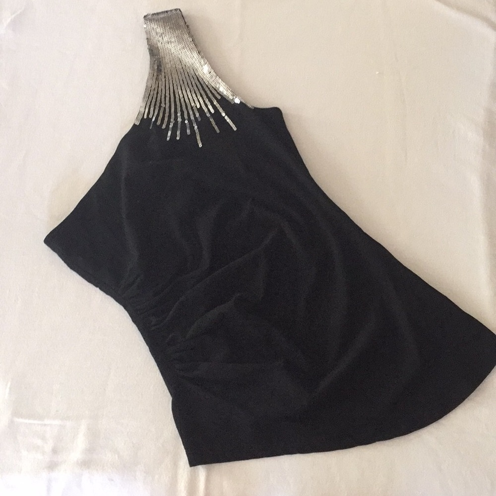 Sequin one shoulder black  top